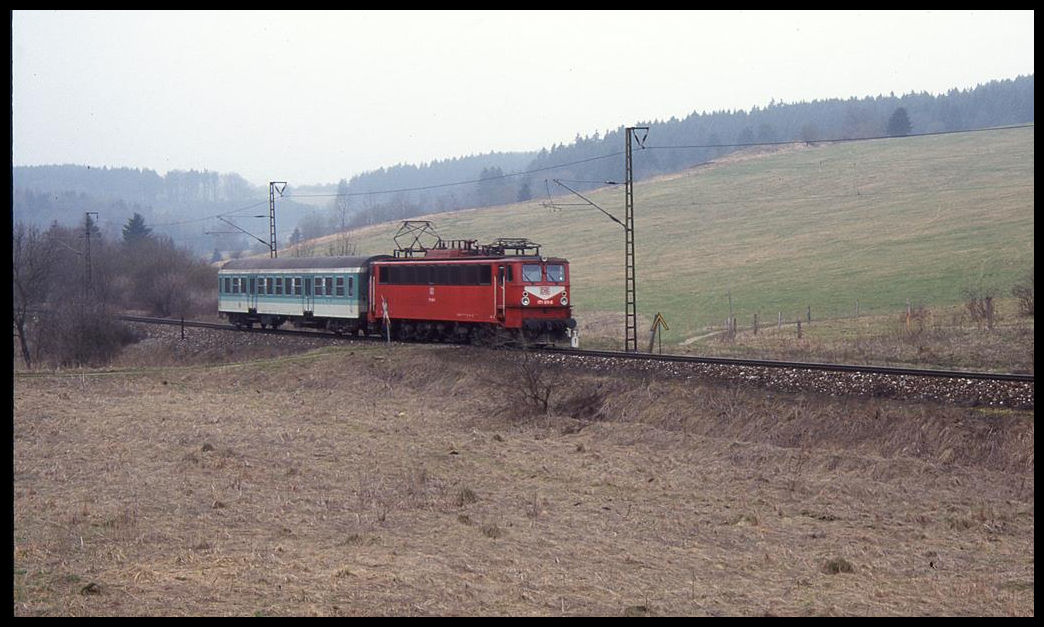 171011 ist hier am 27.03.1999 mit dem RB nach Blankenburg kurz vor Hüttenrode unterwegs.