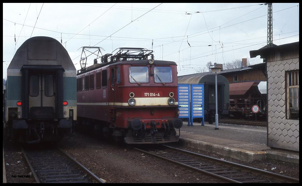 171014 ist mit dem Regionalzug aus Elbingerode am 9.2.1997 um 15.25 Uhr in Blankenburg angekommen.