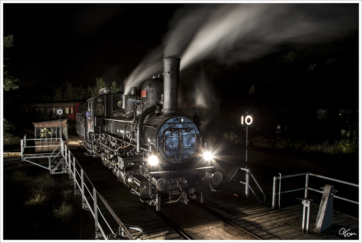 17c372 präsentiert sich auf der Drehscheibe im Eisenbahnmuseum Strasshof. 
05.10.2013