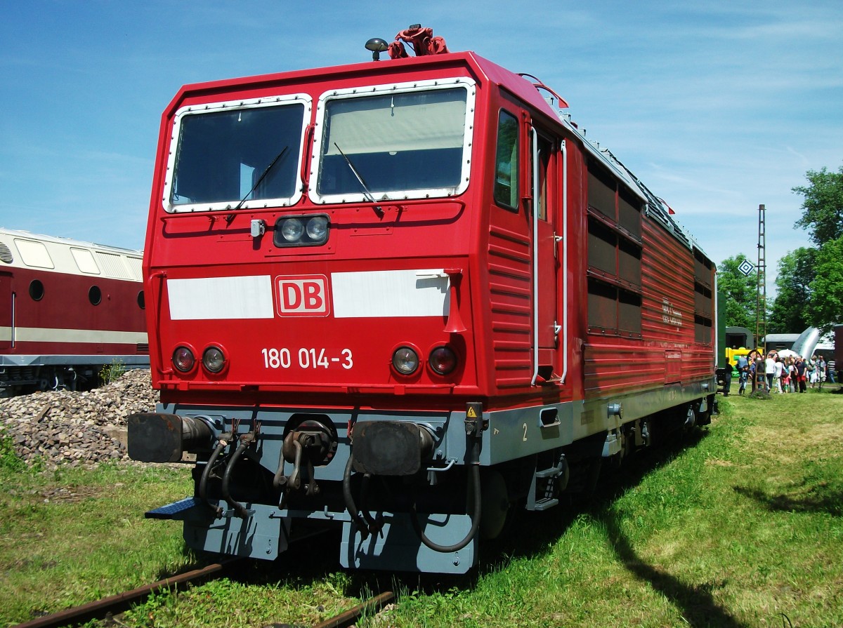 180 014-3 steht am 25.Mai 2014 im BW Weimar.