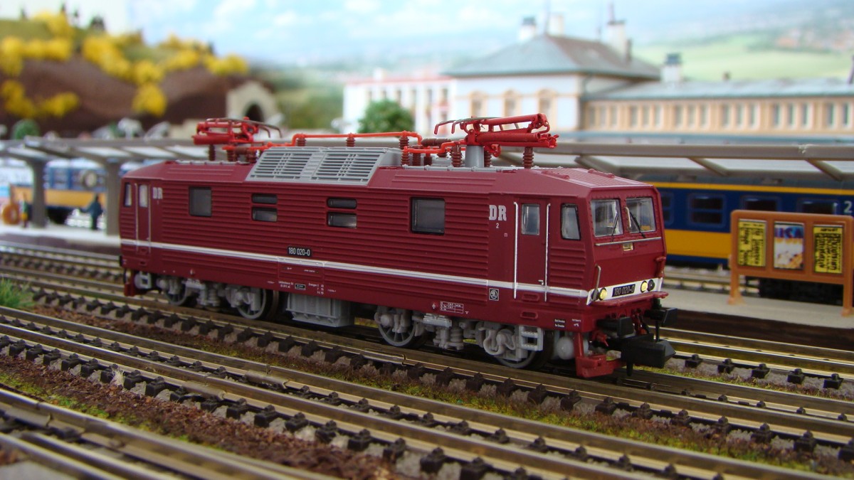 180 020-0 DR, auf meiner Anlage, von Kuehn, Epoche IV bis V