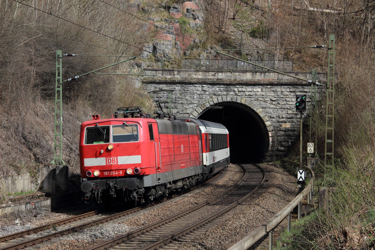 181 204-9 mit dem IC 187 (Stuttgart Hbf - Zürich HB) am Mühlener Tunnel in Horb am Neckar am 30.03.14