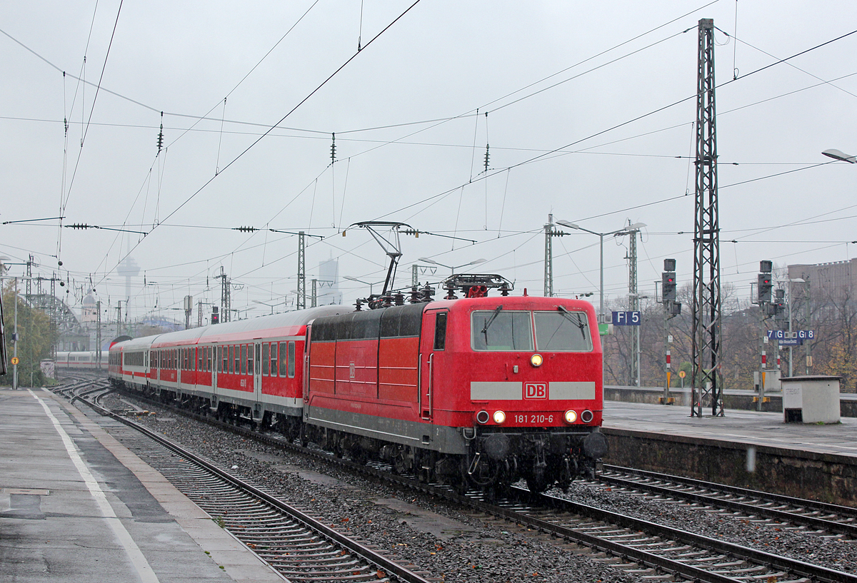 181 210-6 am Pbz 2476 in Kln Messe/Deutz am 10.11.2013