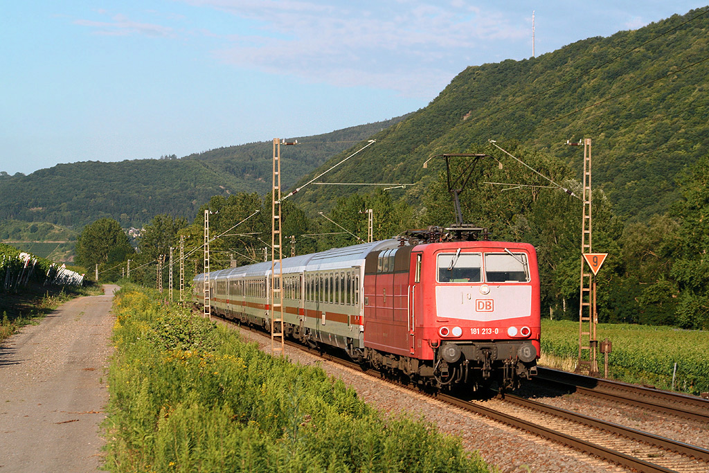 181 213-0 last orientrot 181  with IC 130 Koblenz Hbf - Luxembourg (26.06.2011)