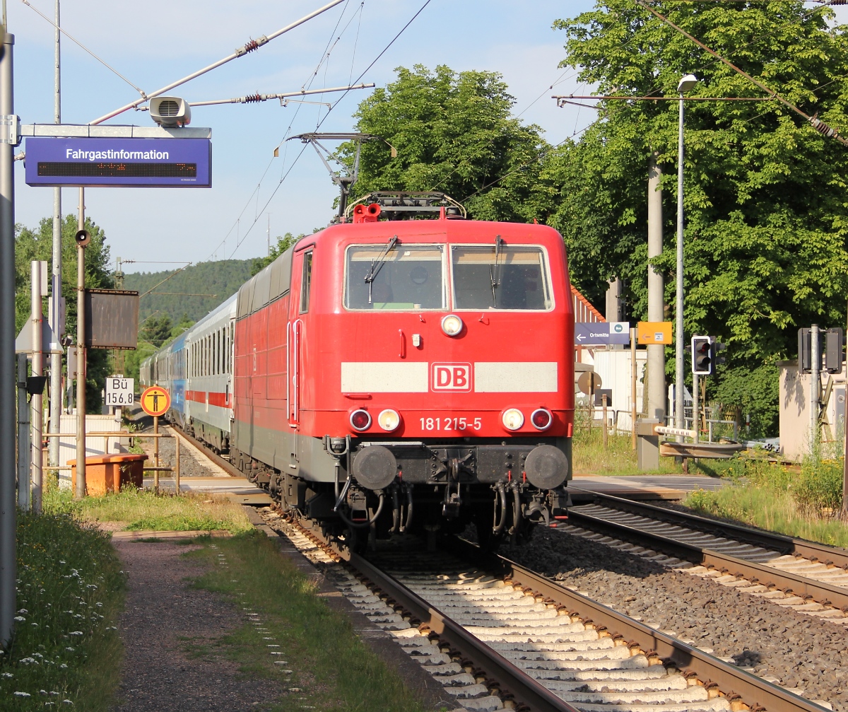 181 215-5 mit IC in Richtung Bad Hersfeld. Aufgenommen am 07.07.2013 in Ludwigsau-Friedlos.