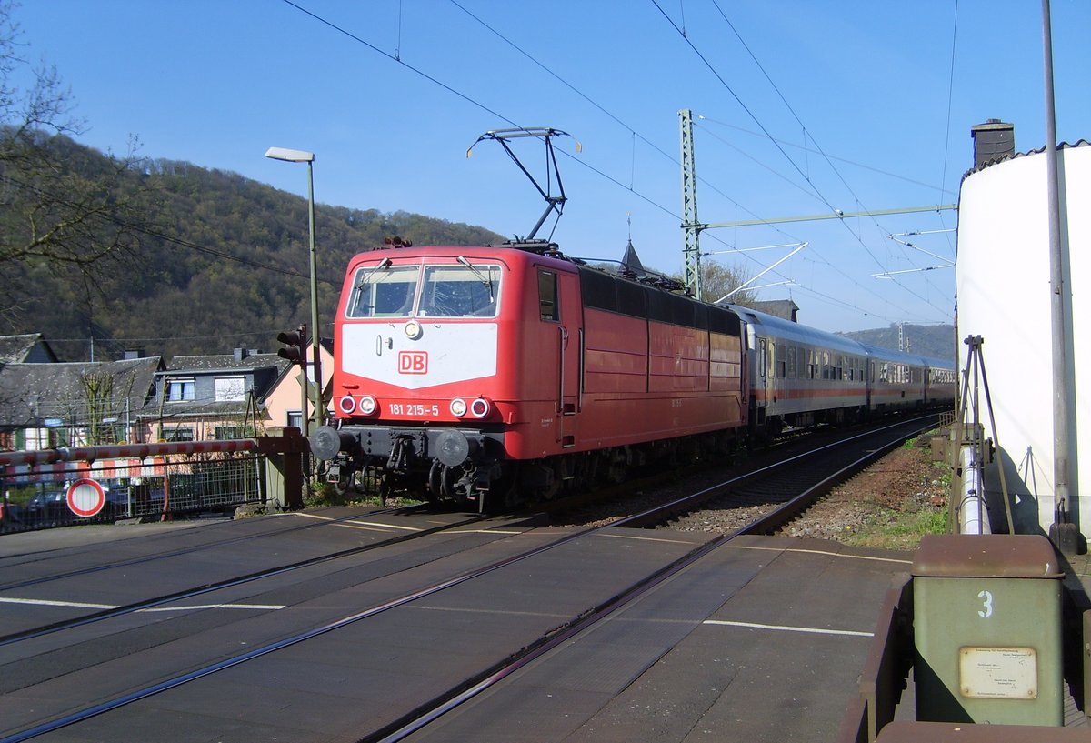 181 215-5 in Müden an der Mosel am 09.04.07.