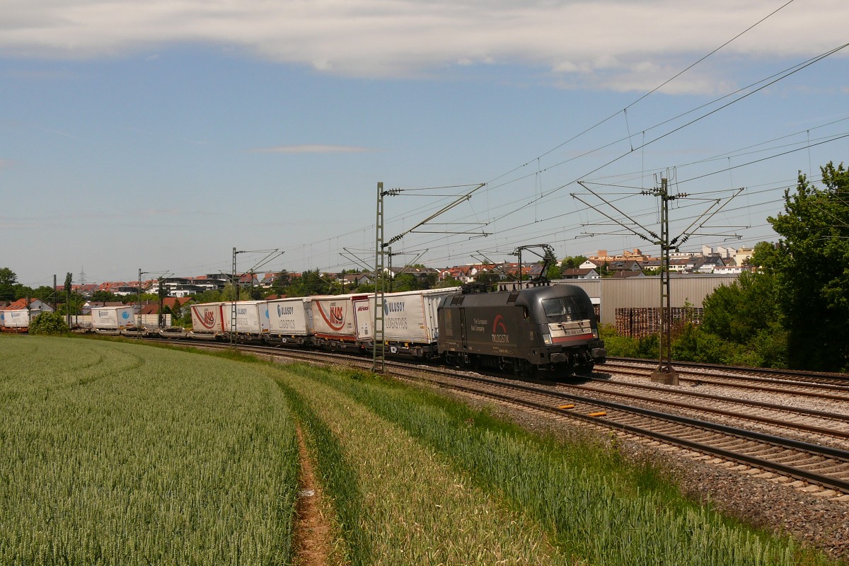 182 010 mit dem MARS-Zug kurz vor Asperg. 3.6.15 