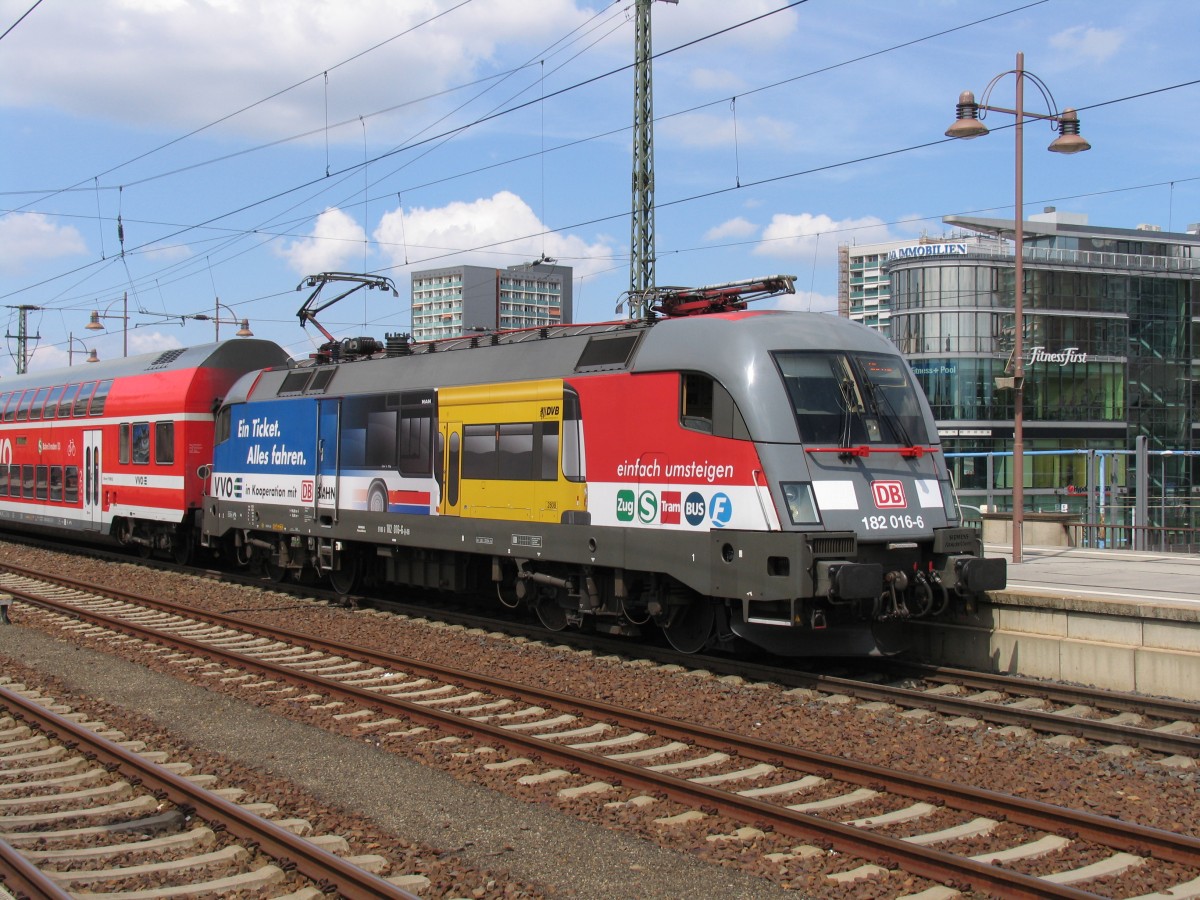 182 016 in Dresden Hbf. am 31.7.14