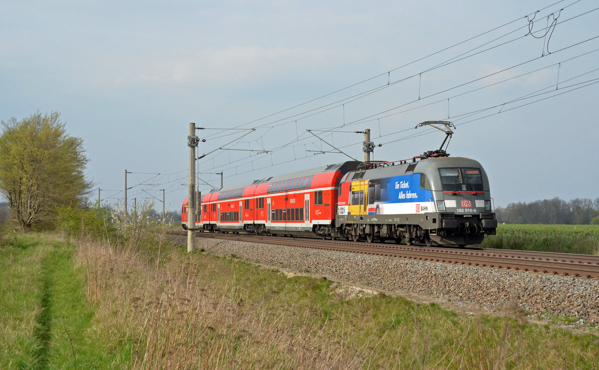 182 016 schiebt am 09.04.16 ihre S2 durch Zschortau nach Delitzsch.