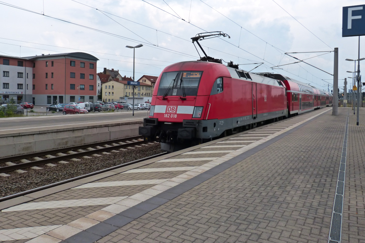 182 018 Bahnhof Bitterfeld 13.06.2016