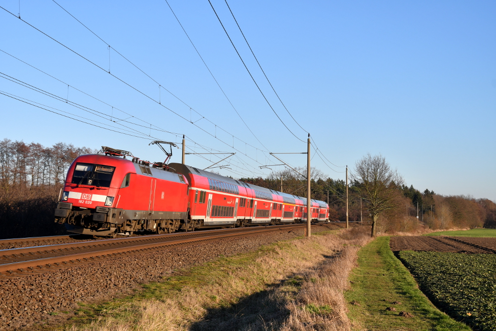 182 020 mit RE 4334 (Schwerin Hbf-Hamburg Hbf) am 14.02.2019 in Müssen