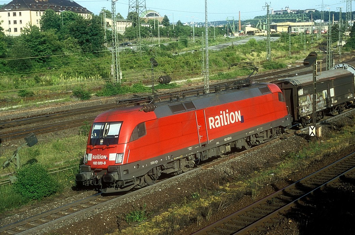 182 020  Würzburg - Zell  26.06.04