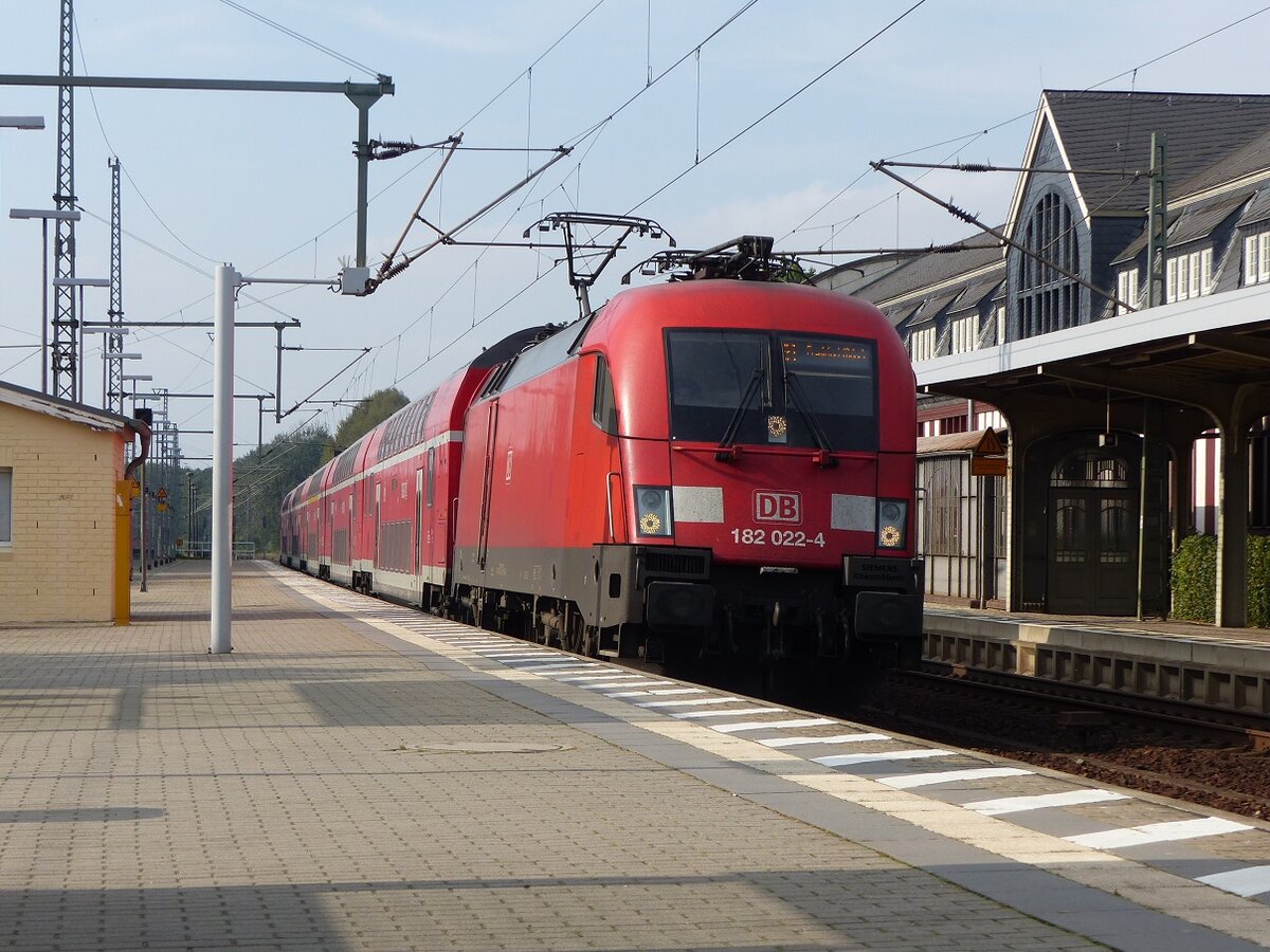 182 022 mit RE nach Frankfurt/Oder in Potsdam=Sanssouci, 26.09.17