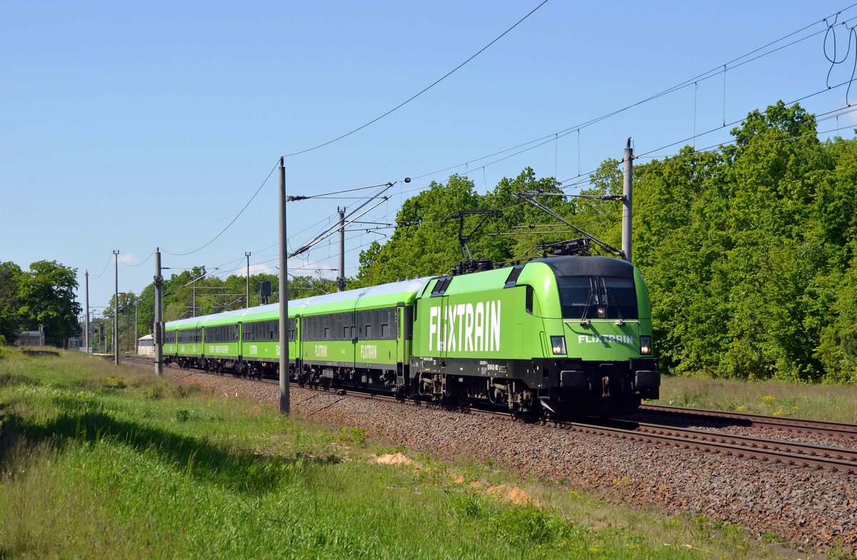 182 507 führte am 30.05.21 den FLX 1358 von Leipzig nach Hamburg durch Burgkemnitz Richtung Wittenberg.