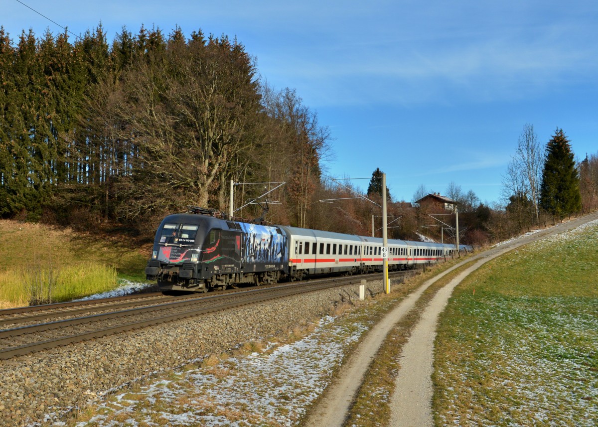 182 509 mit IC 2082 am 14.01.2016 bei Vachendorf. 