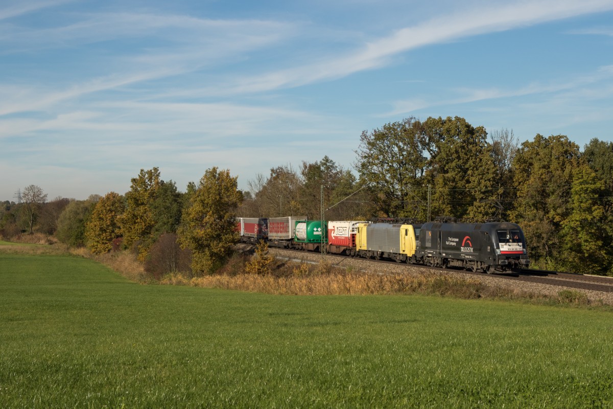 182 510 und 189 930 mit einem KLV am 24. Oktober 2015 bei Hilperting.