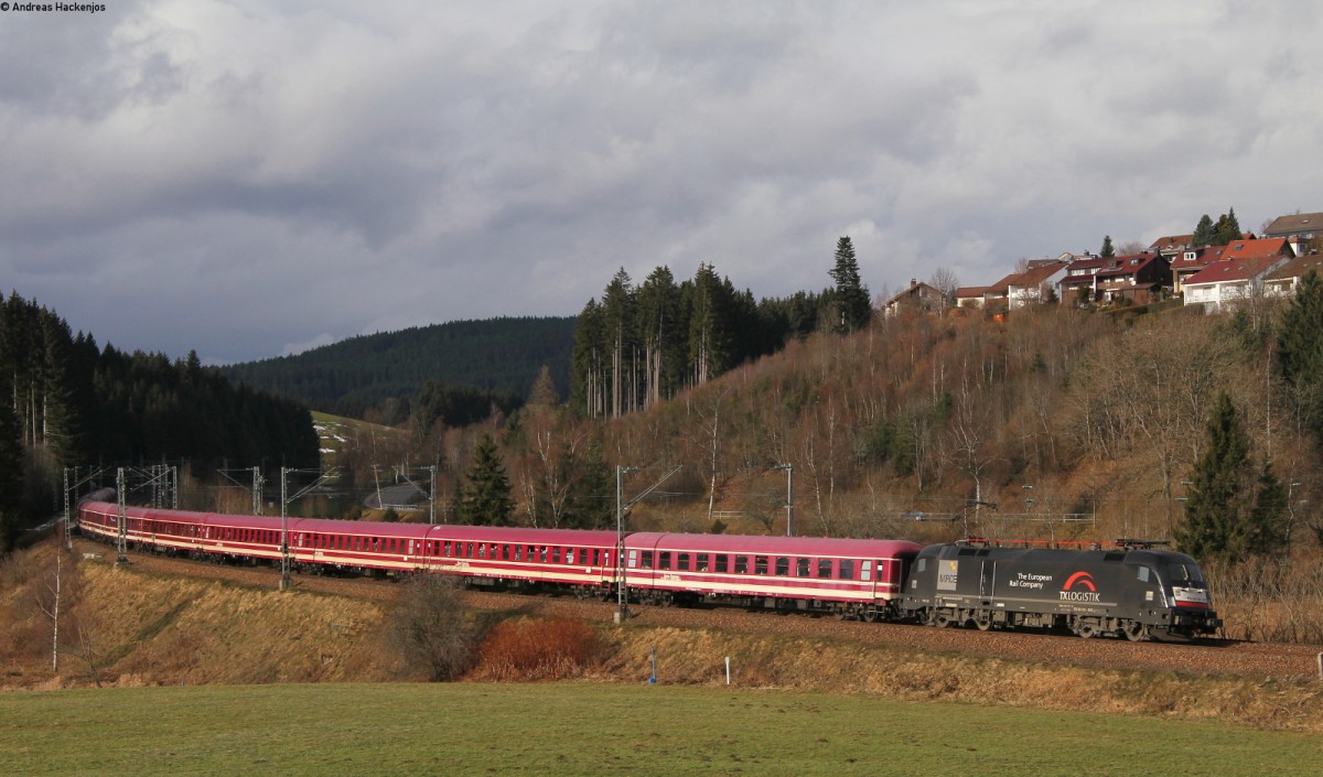 182 510-8 mit dem DPF 1824 (Letmathe-Villingen(Schwarzw)) bei St.Georgen 22.12.13