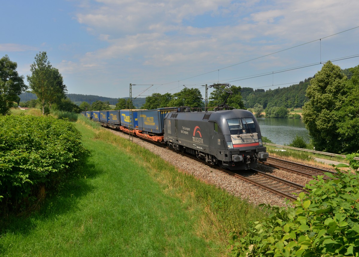 182 510 mit DGS 43947 am 19.07.2015 bei Sandbach. 