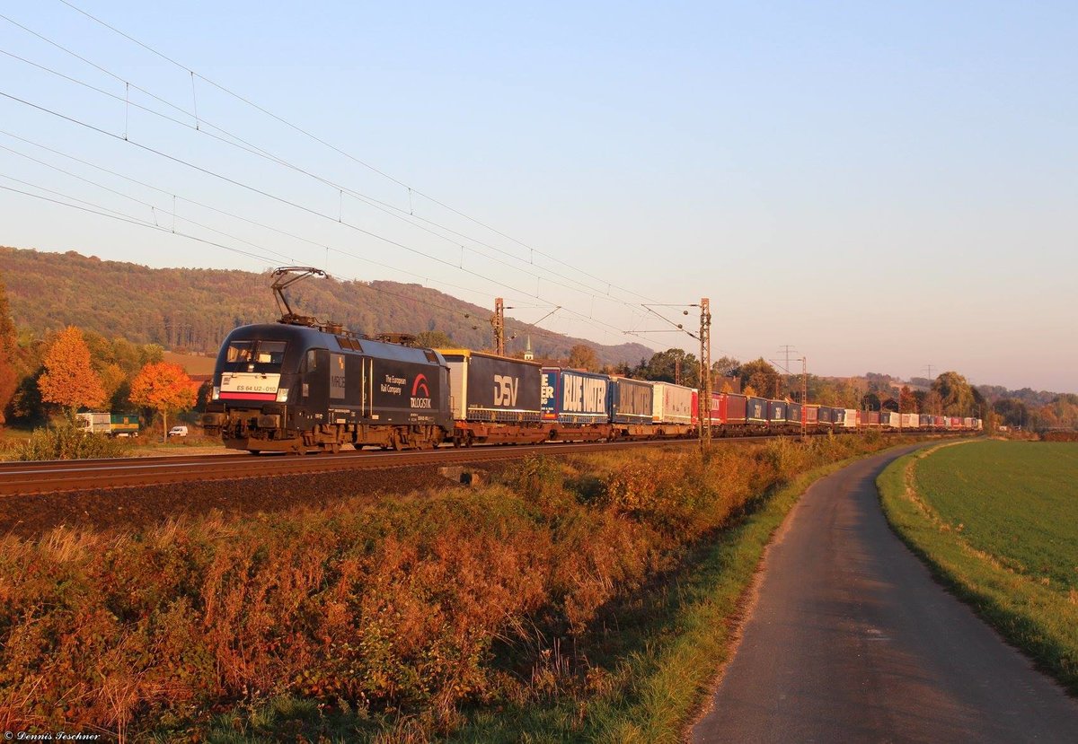 182 510 der TXLogistik mit einem KLV-Zug im Landkreis Alfeld bei Dehnsen fotografiert am 11.10.2018
