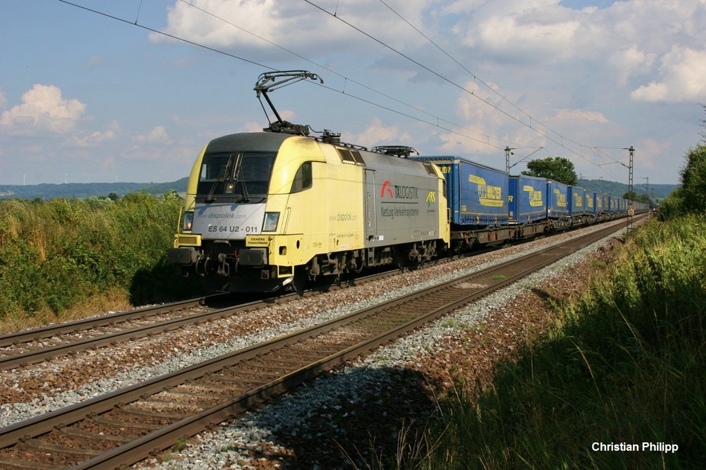 182 511 am 10.08.2013 mit einem LKW-Walter-KLV bei Plling.