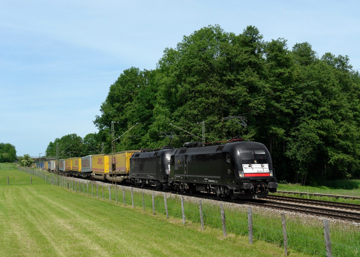 182 514 + 182 537 mit einem KLV am 29.05.2011 bei Vogl.