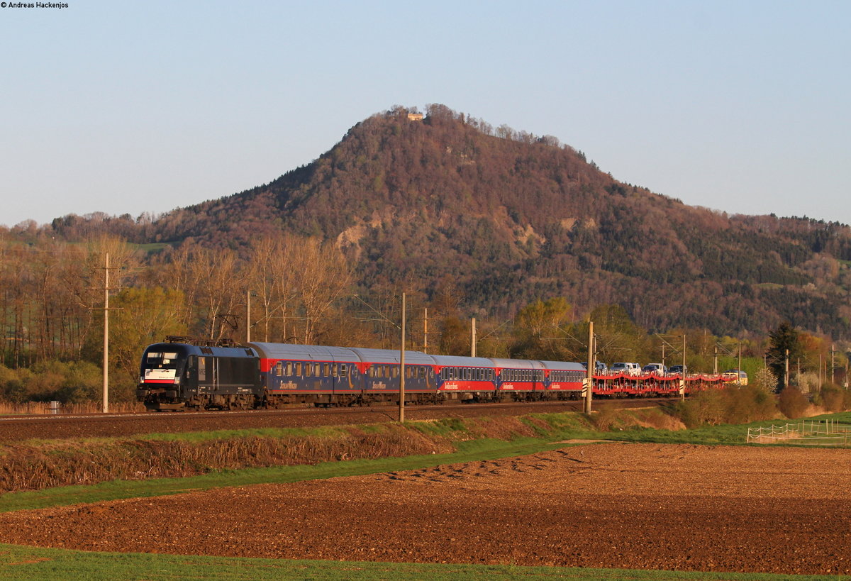 182 524-9 und 218 460-4 (Zugschluss) mit dem DPF 1795 (Hamburg Langefelde Bbf-Lörrach Gbf) bei Welschingen 20.4.19