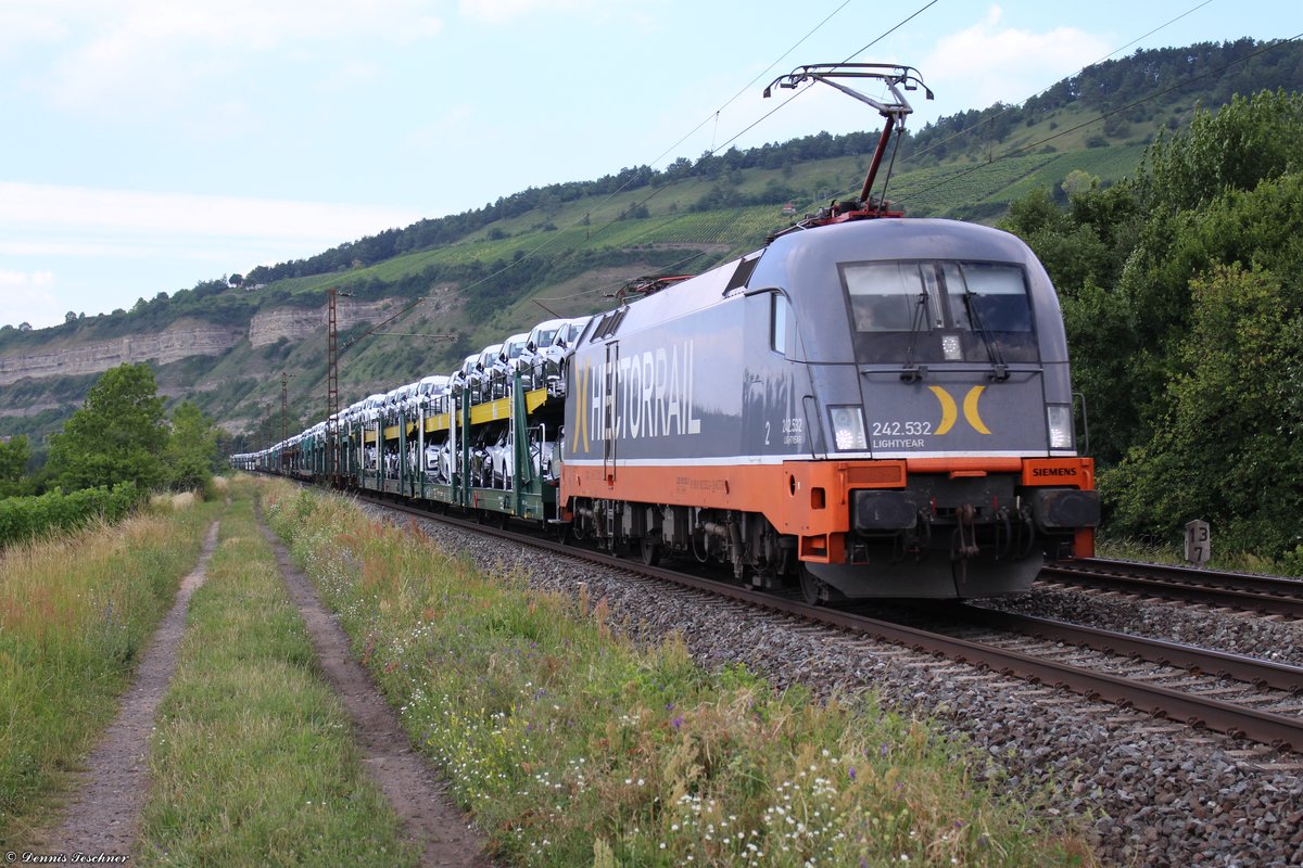 182 532-2 HCTOR mit einem offenen Altmannzug bei Thüngersheim am 21.06.2018
