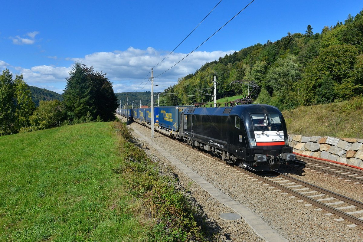 182 535 mit TEC 43945 am 27.09.2015 bei Wernstein am Inn. 