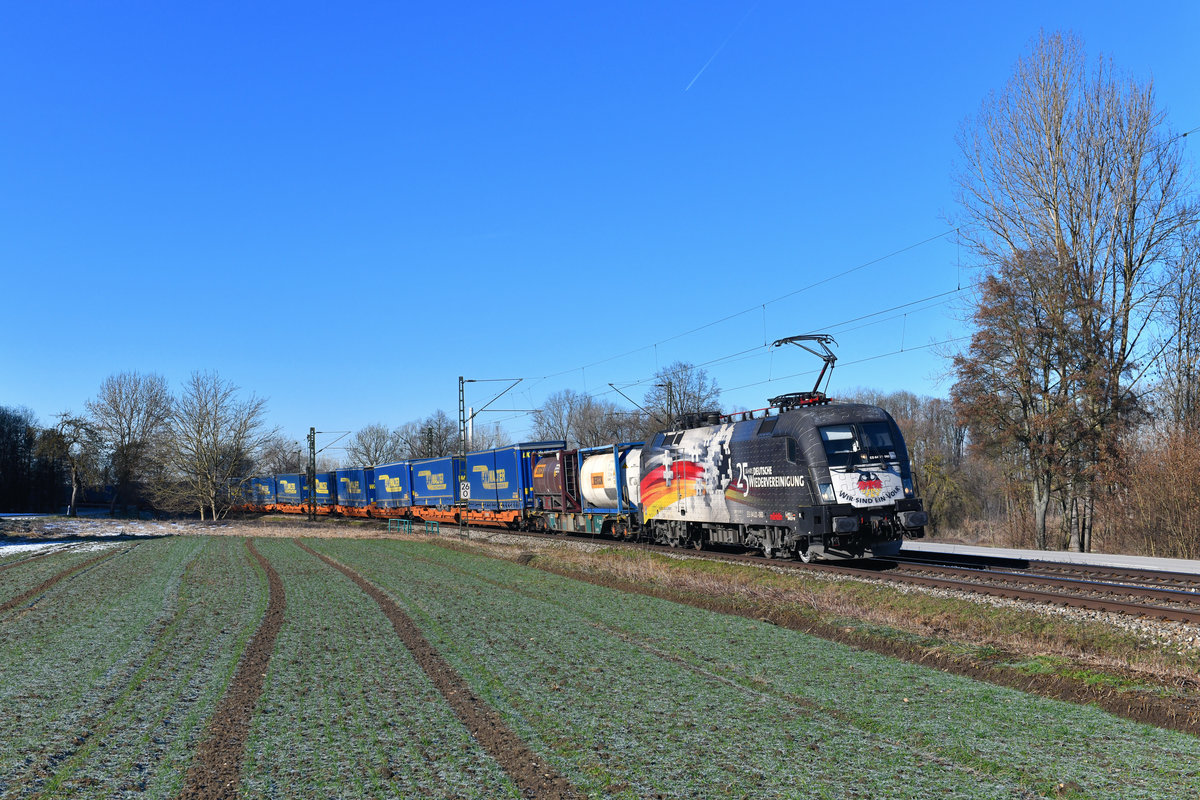 182 560 mit einem KLV am 19.01.2019 bei Einöd. 