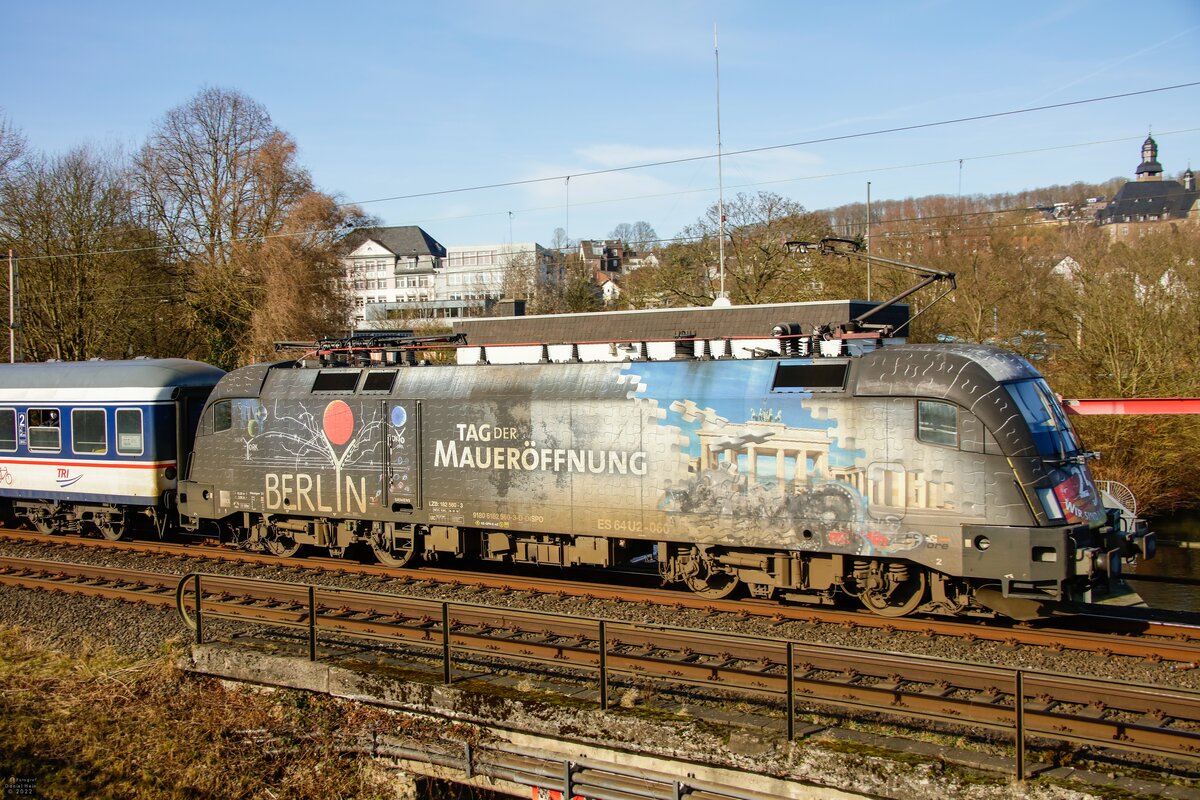 182 560  Tag der Maueröffnung Berlin  Mauerfall Taurus schiebt RB40 in Wetter an der Ruhr, Februar 2022.