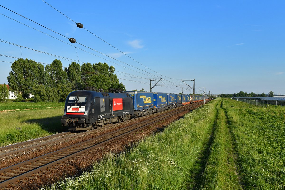 182 566 mit einem Walter-KLV am 24.05.2019 bei Plattling. 