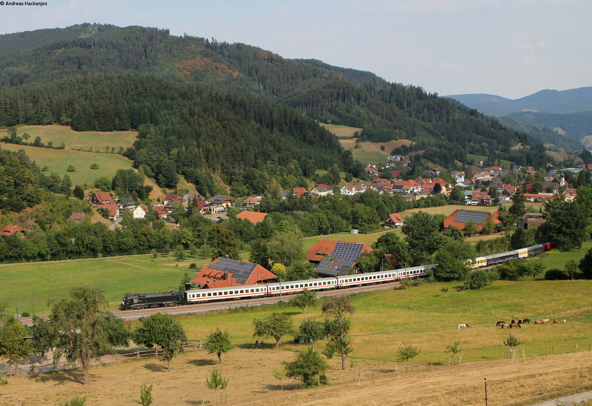 182 569-4 und 101 040-4 mit dem Mess ST 92033 (Offenburg Gbf E - Villingen(Schww)) bei Gutach 1.8.18