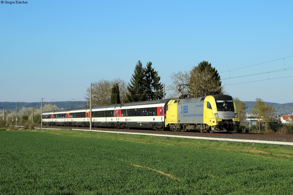 182 596 mit dem IC 283 (Stuttgart-Zürich) bei Gäufelden, 19.04.2015.