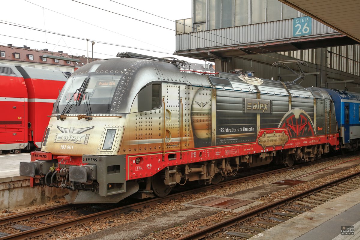 183 001  175 Jahre Deutsche Eisenbahn  alex in München Hbf, am 20.08.2019.
