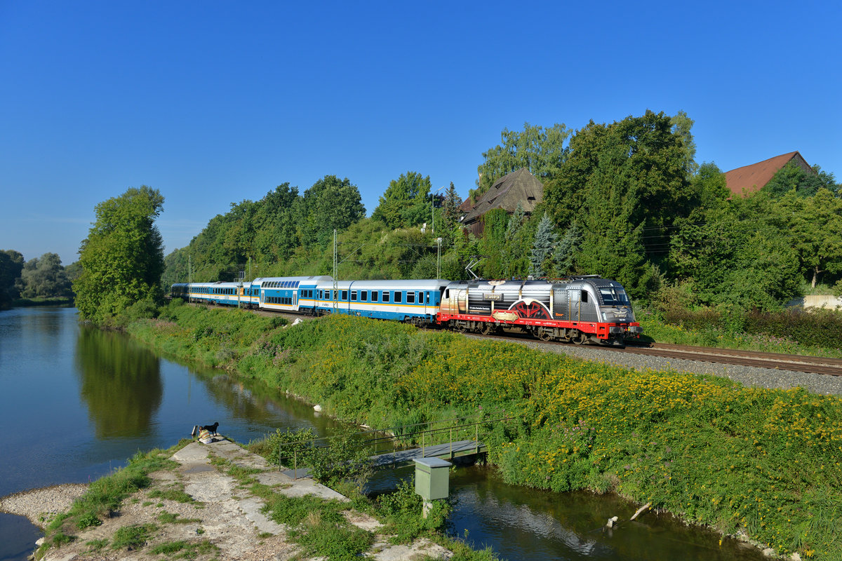 183 001 mit einem ALX am 07.09.2013 bei Volkmannsdorf. 