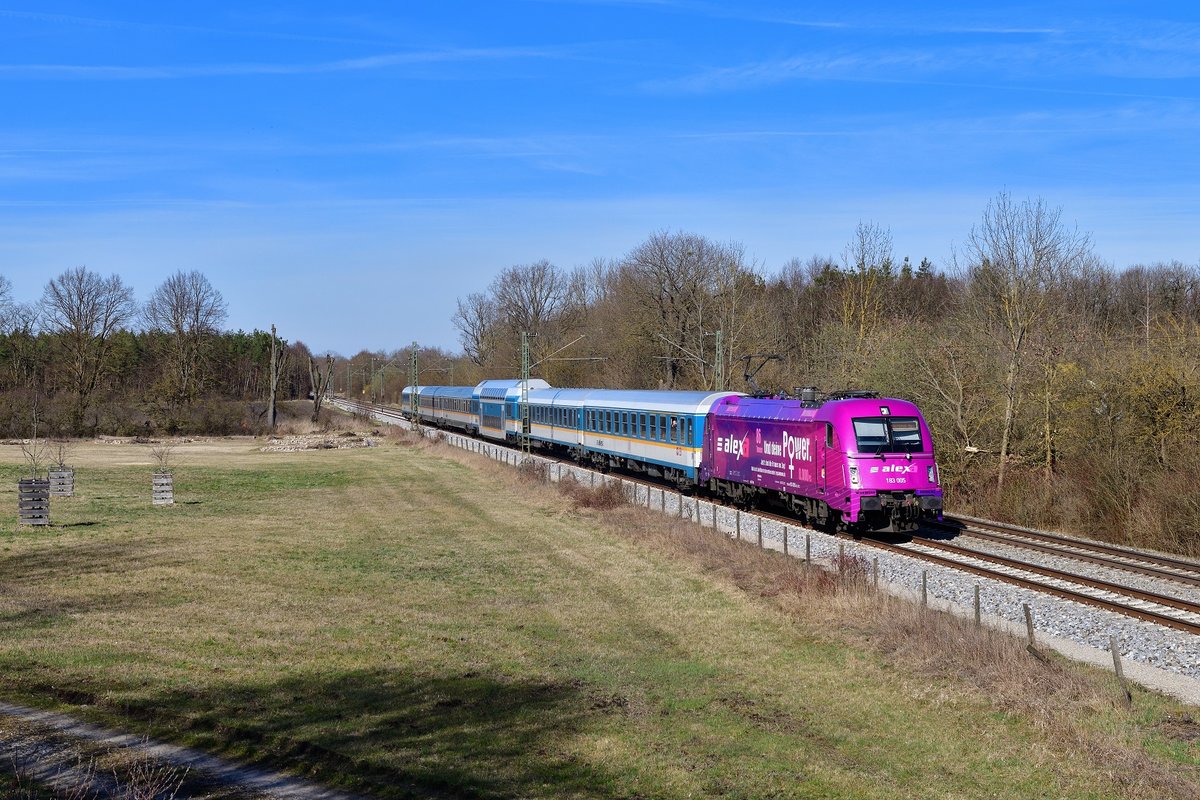 183 005 mit einem ALX am 16.03.2020 bei Feldmoching.