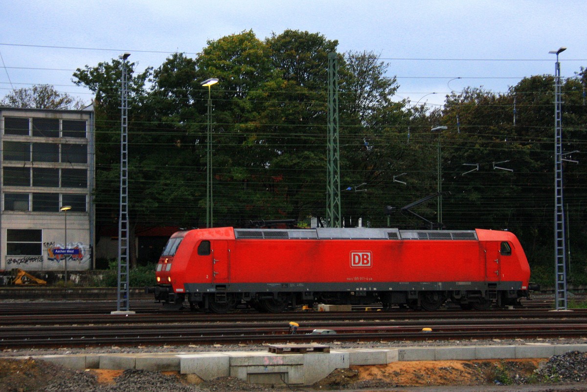 185 011-4 DB rangiert in Aachen-West am Abend vom 15.10.2013.