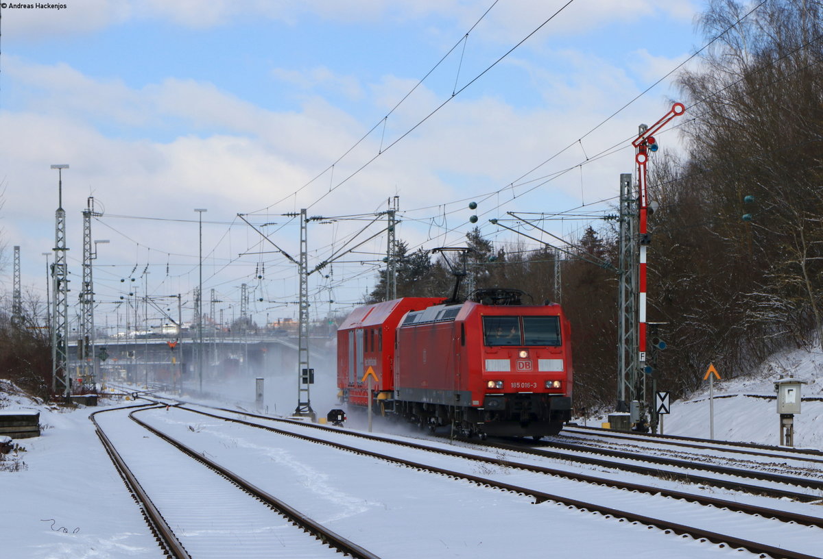 185 016-3 mit dem Hilfz 99972 (Villingen(Schwarzw)-Singen(Htw)) am Esig Villingen 11.2.21