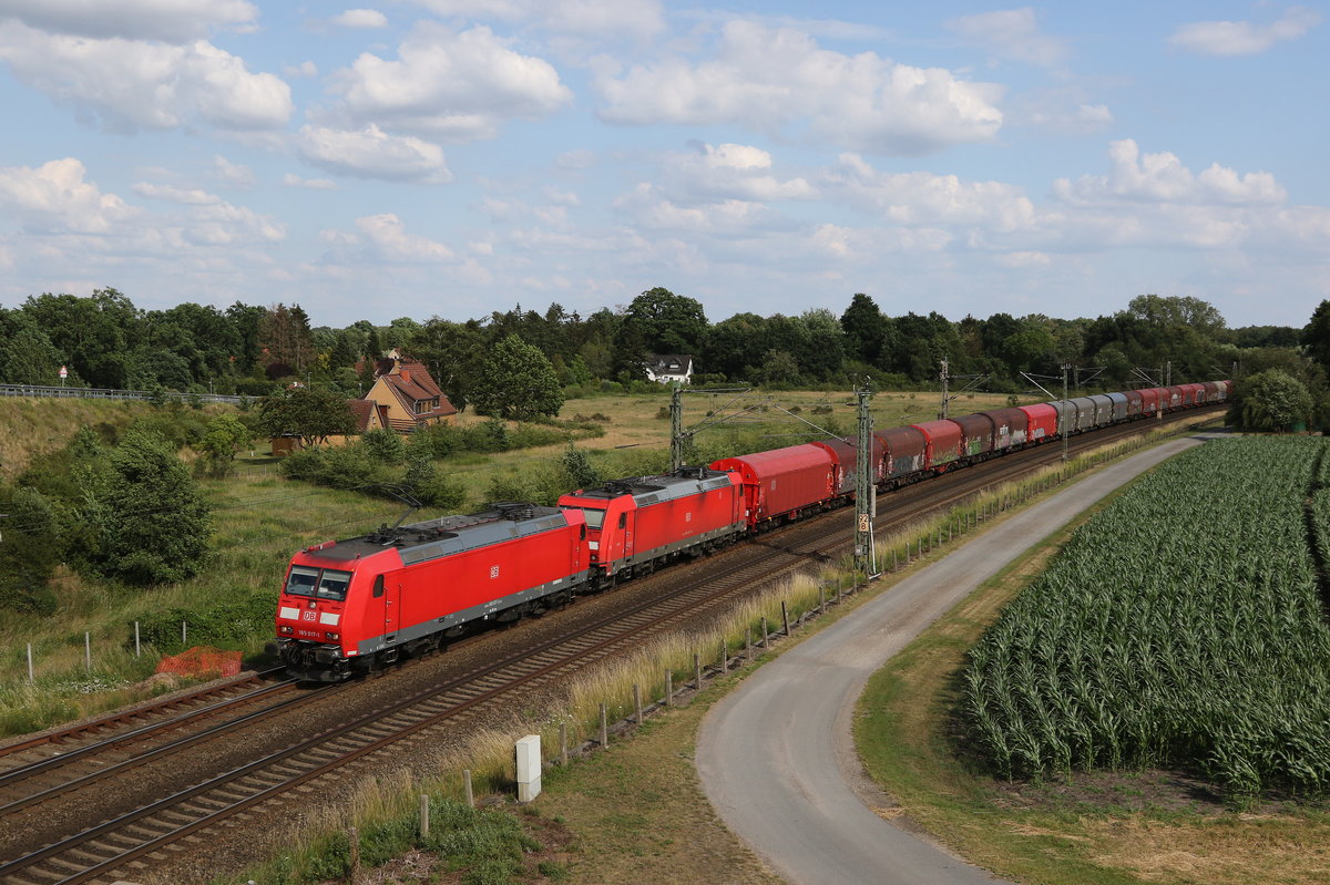 185 017 & 185 XXX mit Planenwagen am 29. Juni 2020 bei Langwedel.