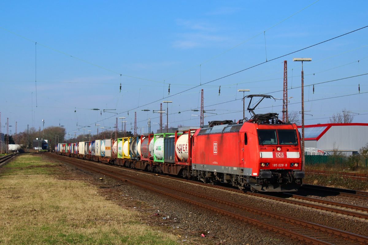 185 028 am 27.02.2016 in Hilden