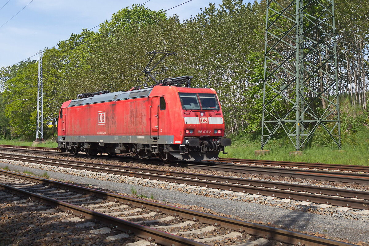 185 031-2 als Lokzug bei Diedersdorf auf den Berliner Außenring am 11. Mai 2023.