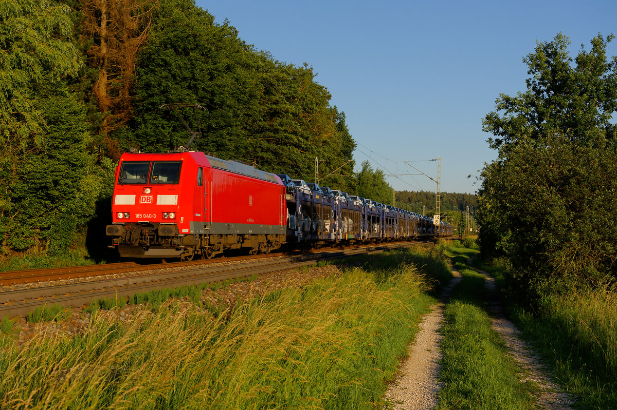 185 040 mit dem GA 60015 (Dingolfing - Maschen Rbf) bei Postbauer-Heng, 18.06.2020
