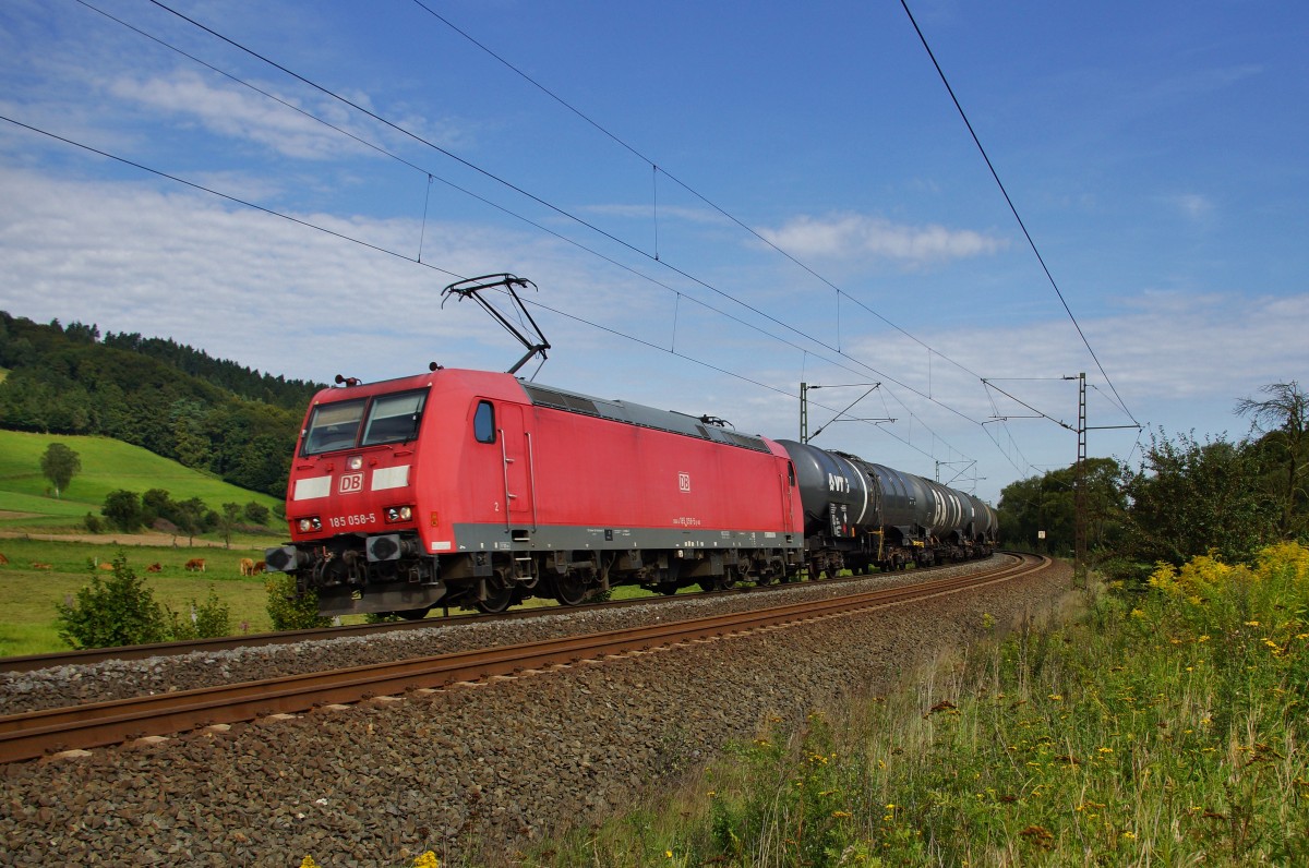 185 058-5 mit einen Kesselzug am 28.08.14 bei Hermannspiegel.