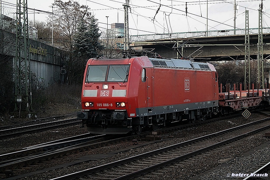 185 066-8 zog einen gemischten güterzug am 14.02.14 durch hh-harburg