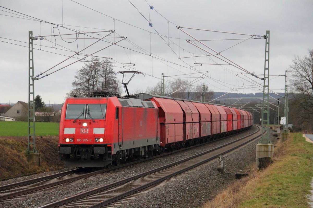 185 071-7 DB Schenker bei Staffelstein am 09.01.2015.