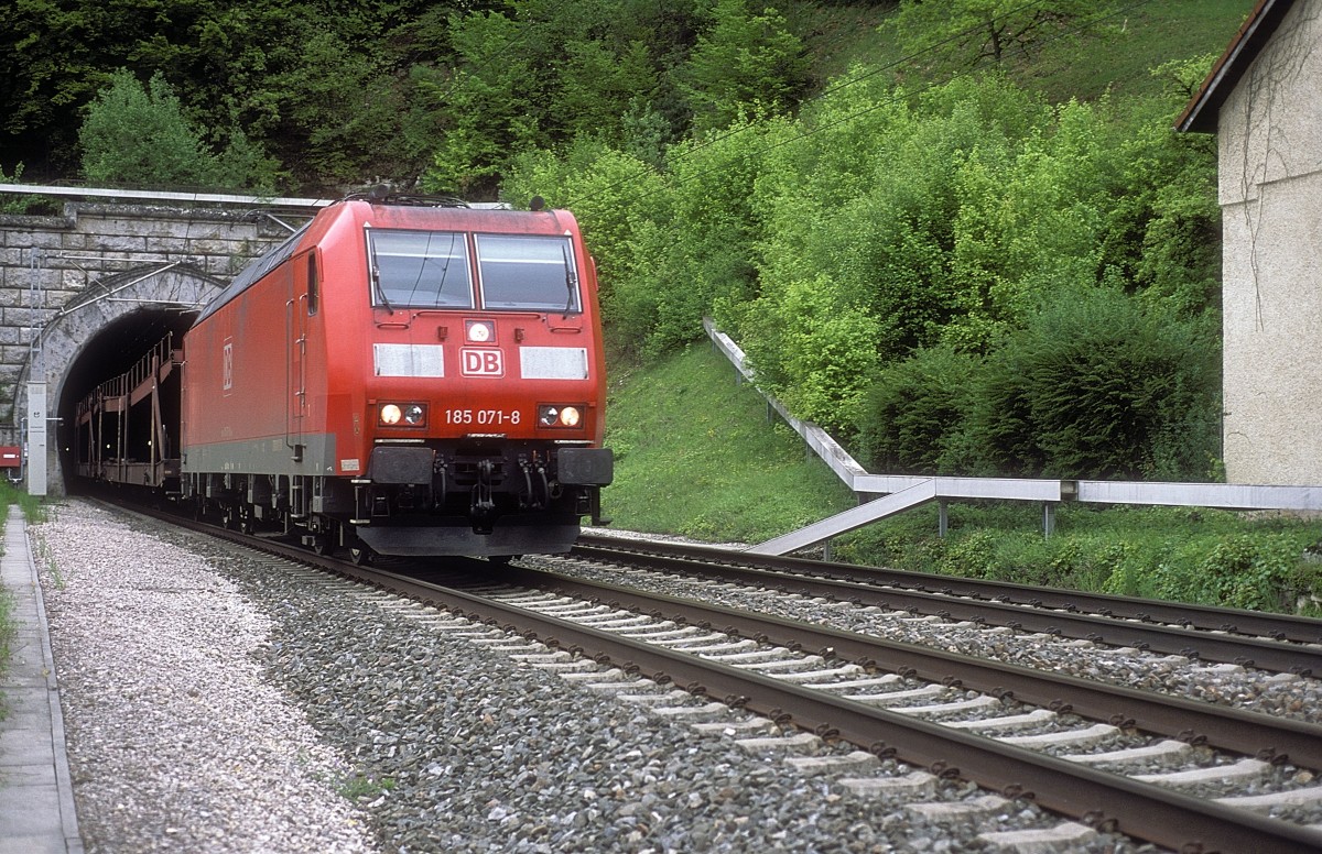 185 071  bei Dollnstein  17.05.13