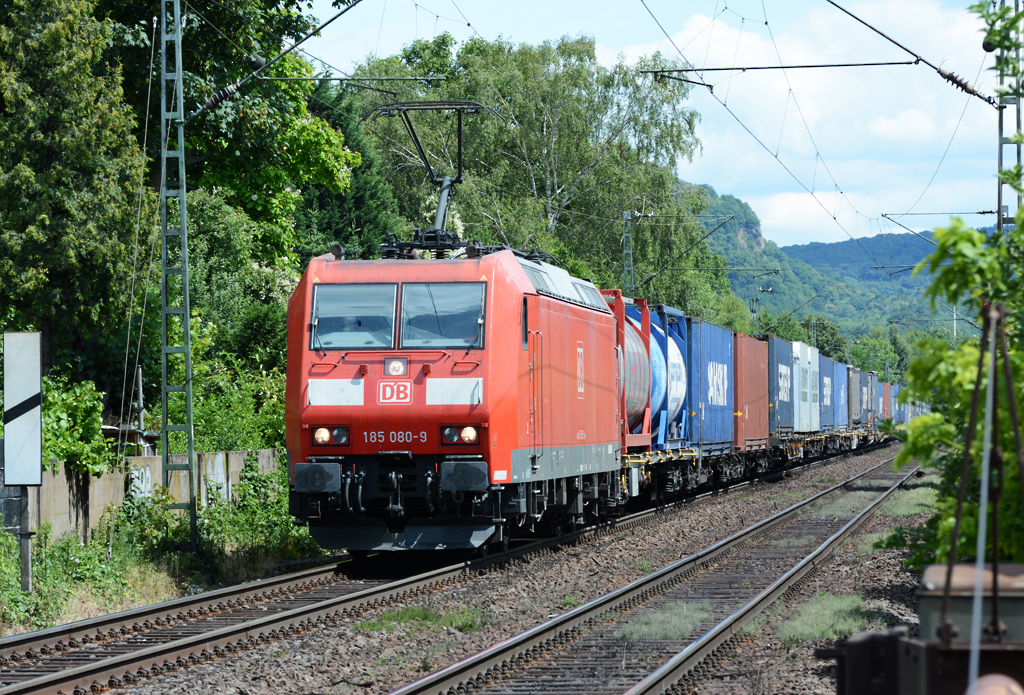 185 080-9 Güterzug durch Bonn-Beuel - 26.06.2014