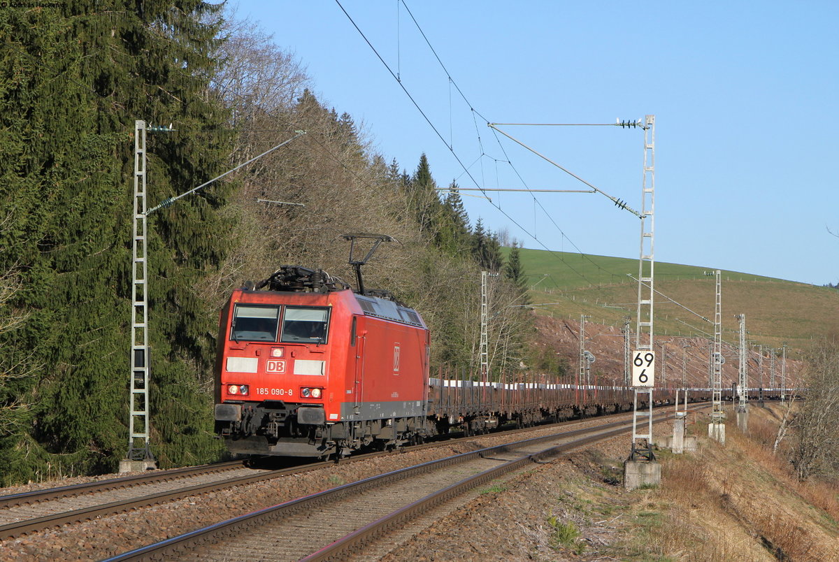 185 090-8  Bombardier Werk Kassel  und 145 071-7 (Zugschluss) mit dem umgeleiteten GM 47731 (Rotterdam Botlek - Singen (Htw)) bei St.Georgen 9.4.17