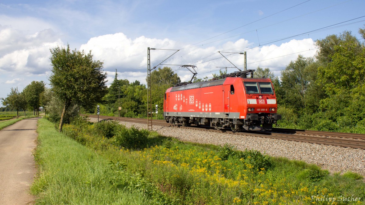 185 090  Bombardier Werk Kassel  am 09.08.2014 auf der KBS 703 zwischen Kenzingen und Riegel auf dem Weg nach Süden.