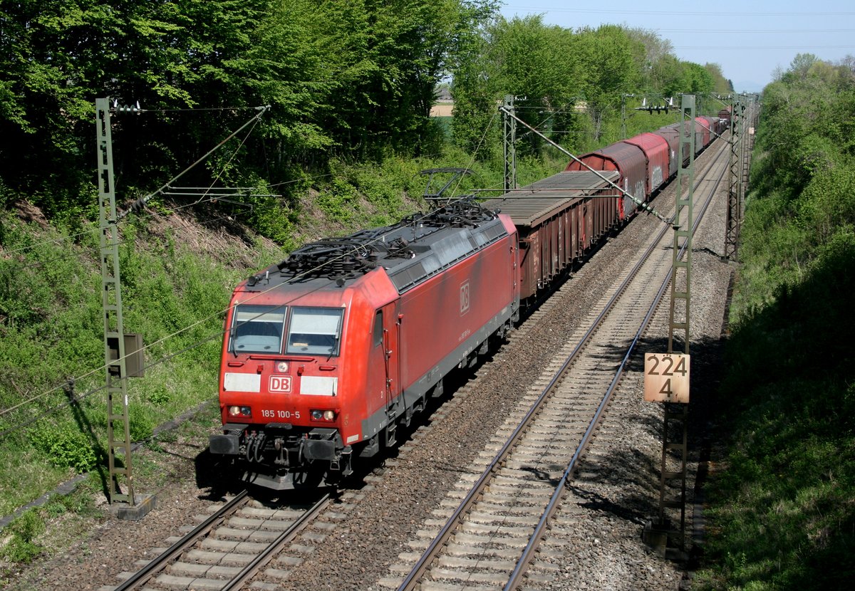 185 100 mit EZ 45001 (Mannheim Rbf–Chiasso) am 23.04.2015 zwischen Bad Krozingen und Heitersheim